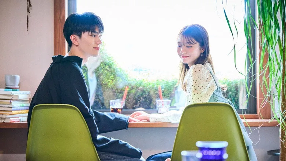Mối Quan Hệ Mập Mờ (Koifure Situationship Is Just Right)